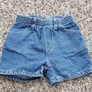 Boy's short size 3t